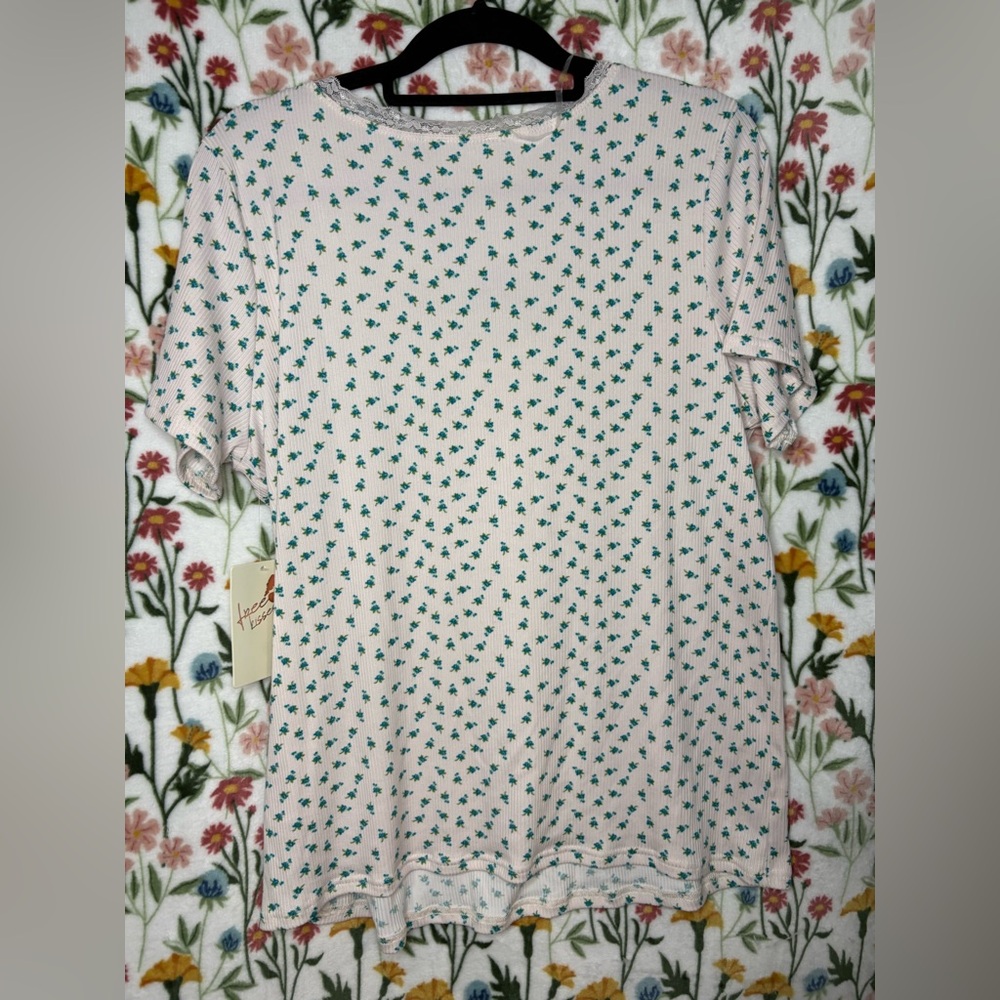 Free Kisses Pink Scoop Neck Top with Green Floral Print - Picture 2 of 3
